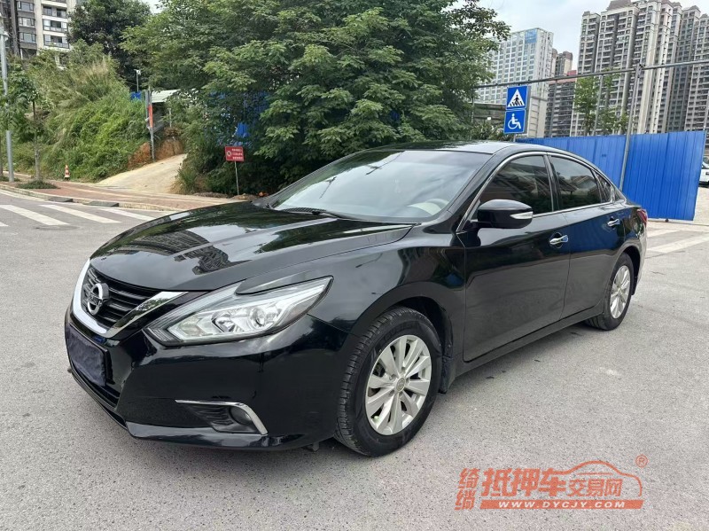 南宁19年日产天籁3