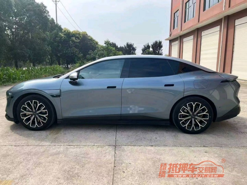 襄阳24年极氪汽车0074