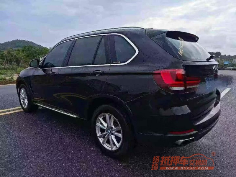 新余20年宝马X57