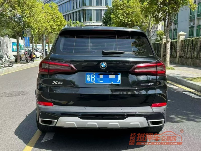深圳21年宝马X59