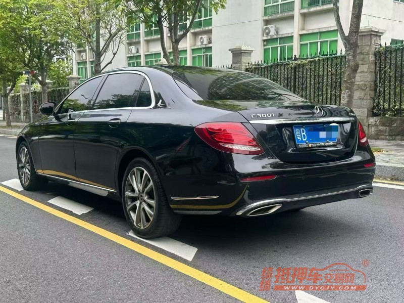 深圳18年奔驰E8