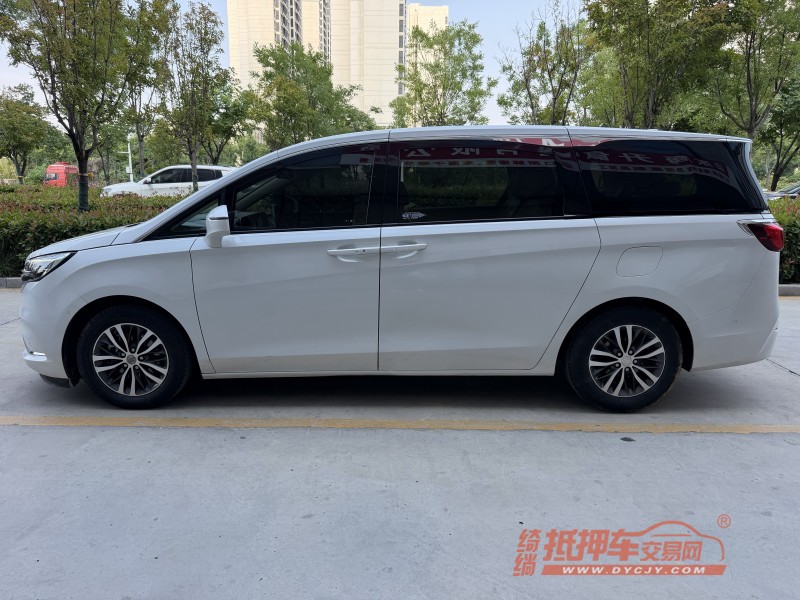 济宁22年别克GL85
