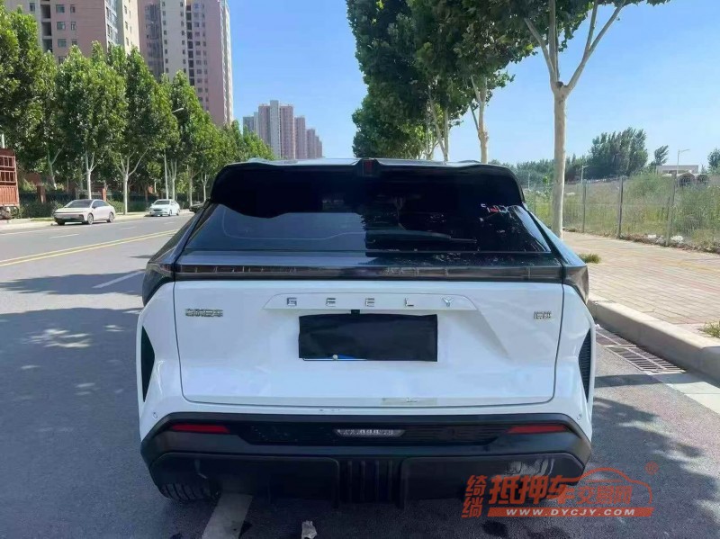 东营26年吉利博越9