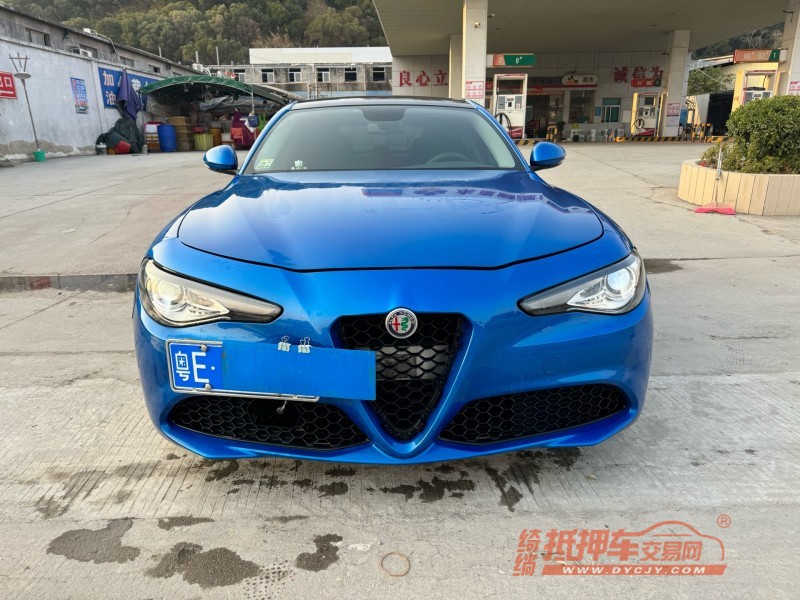 潮州19年阿尔法·罗密欧Giulia1
