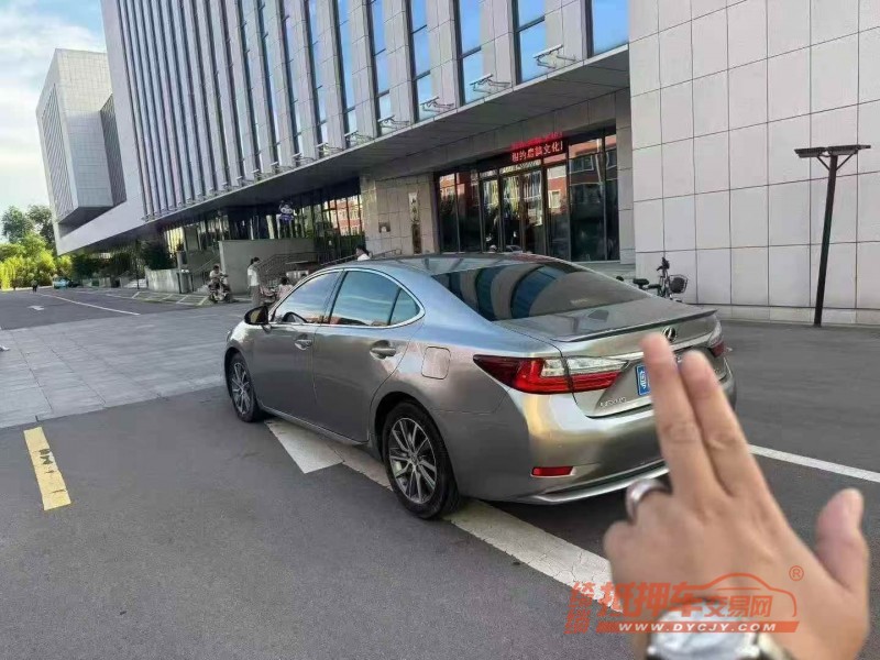 枣庄16年雷克萨斯ES7