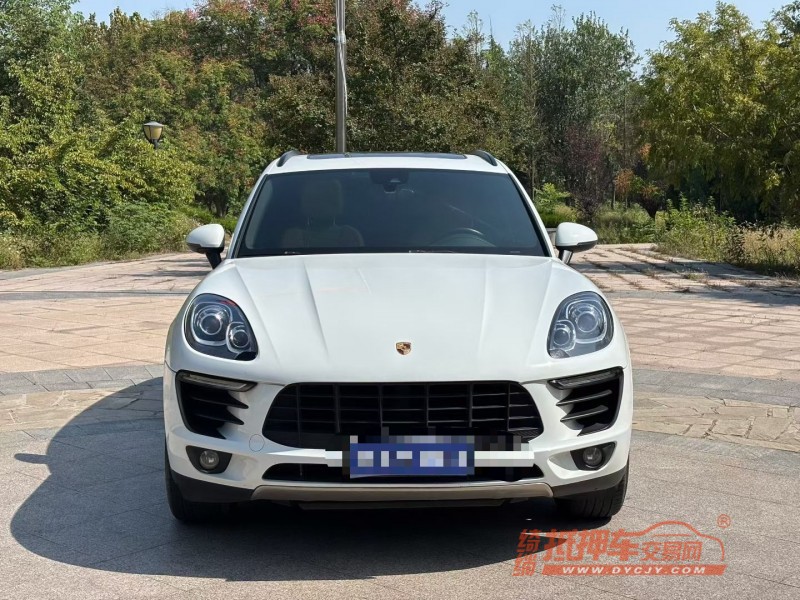 青岛17年保时捷Macan1