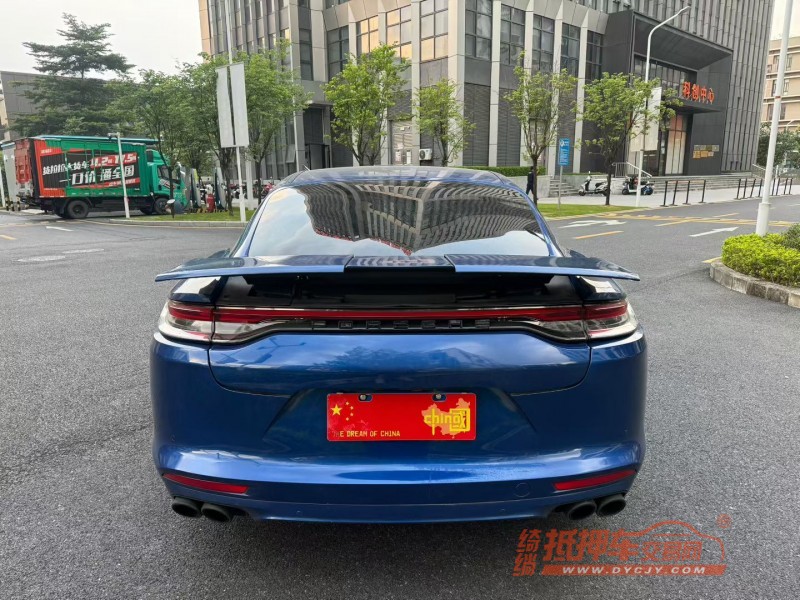 广州22年保时捷帕拉梅拉9