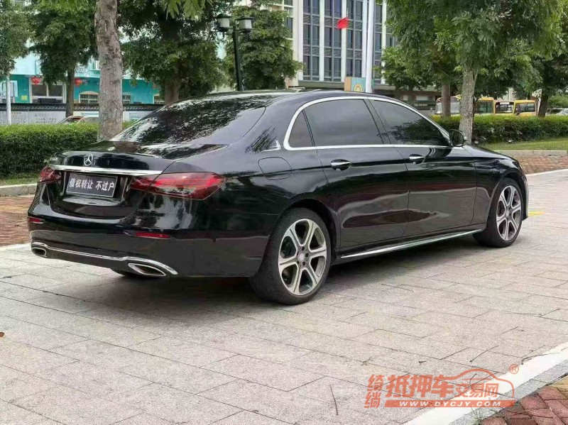 江门17年奔驰E8