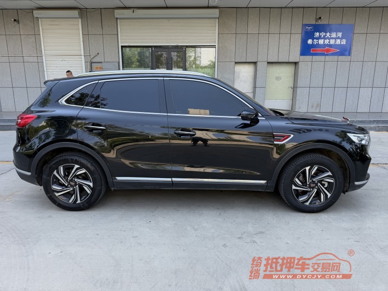 济宁22年红旗HS54