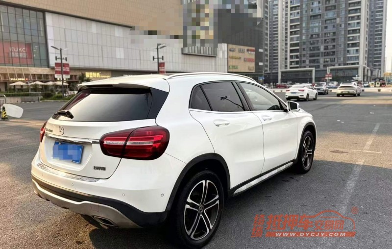 金华19年奔驰GLA3
