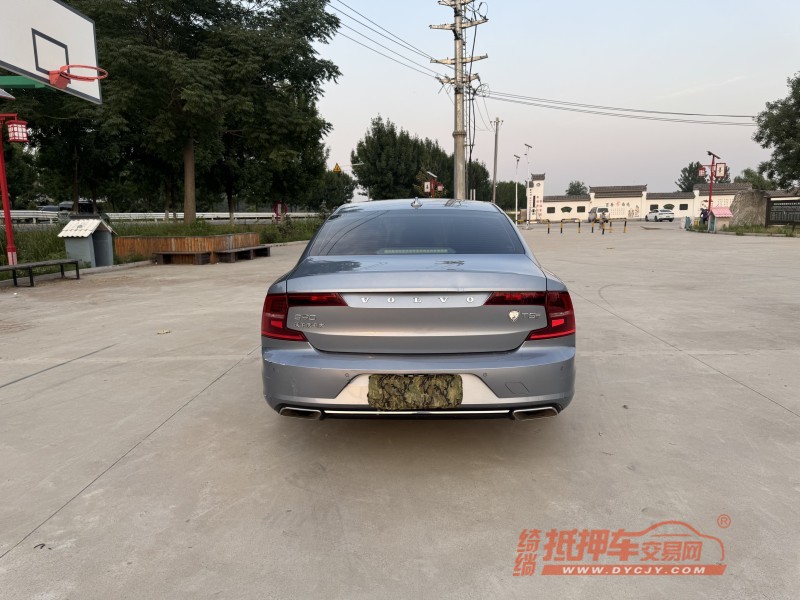 徐州20年沃尔沃S909