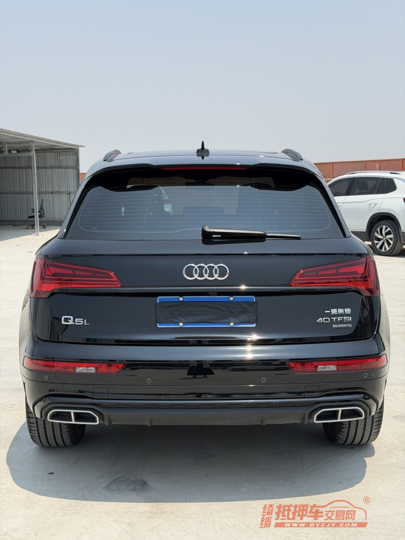新乡23年奥迪Q57