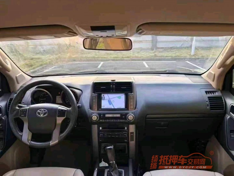 广州12年丰田普拉多8