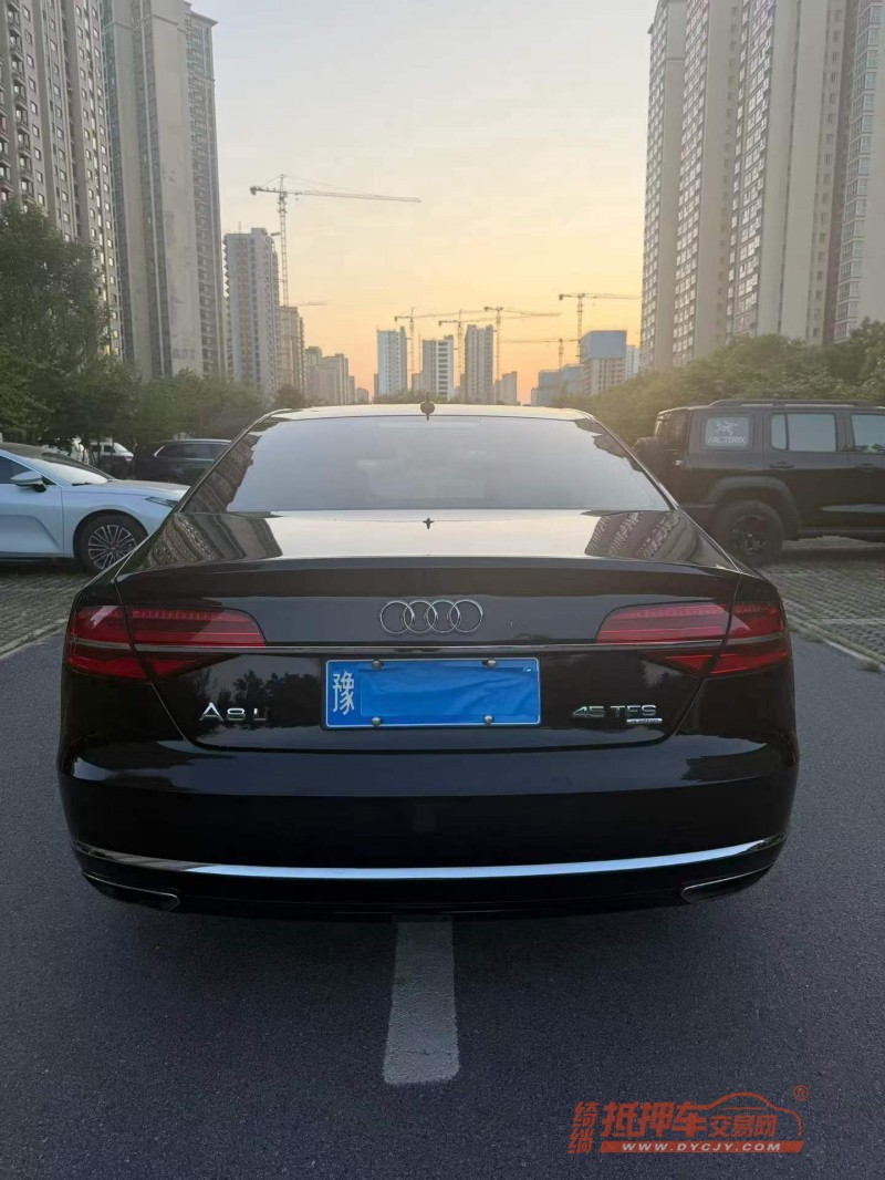 新乡16年奥迪A8L9