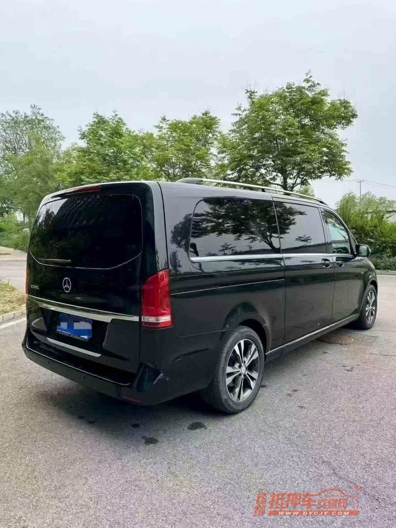 苏州17年奔驰V7