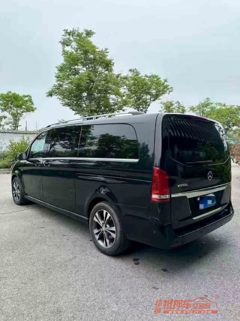 苏州17年奔驰V9