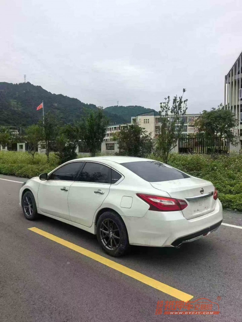 湖州18年日产天籁7