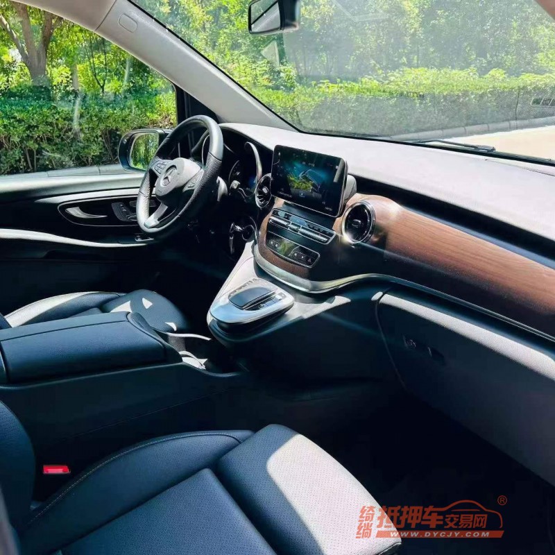 东营24年奔驰V4