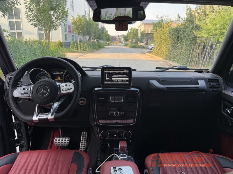 新乡19年奔驰G8