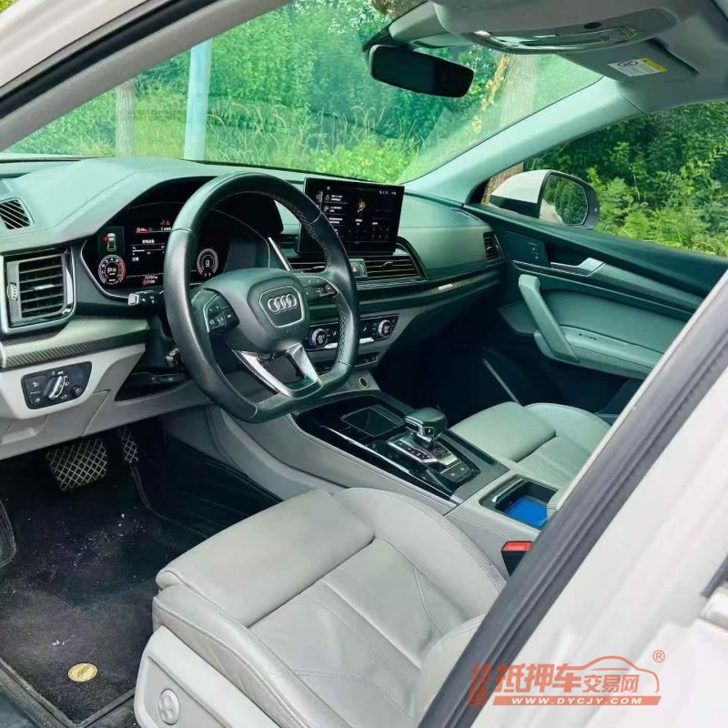 济宁21年奥迪Q54