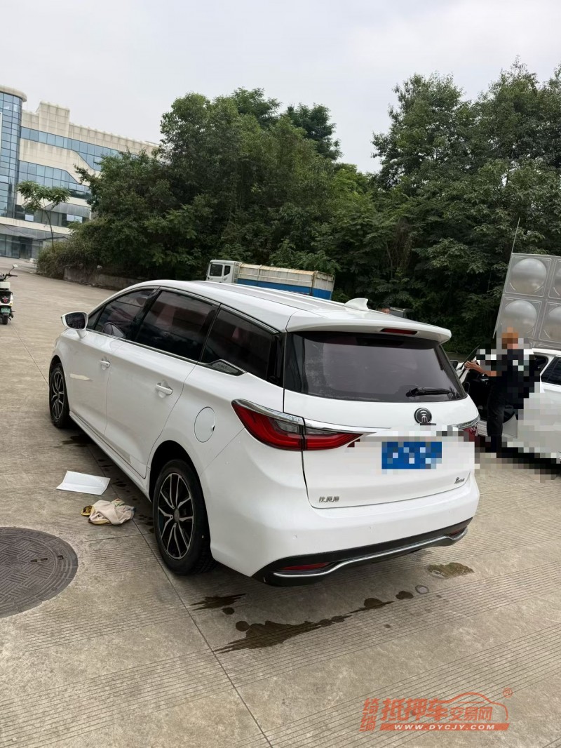 乐山18年比亚迪宋MAX5