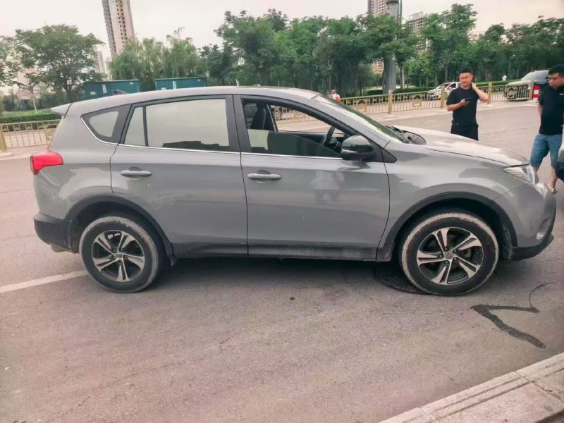 菏泽16年丰田RAV4荣放3