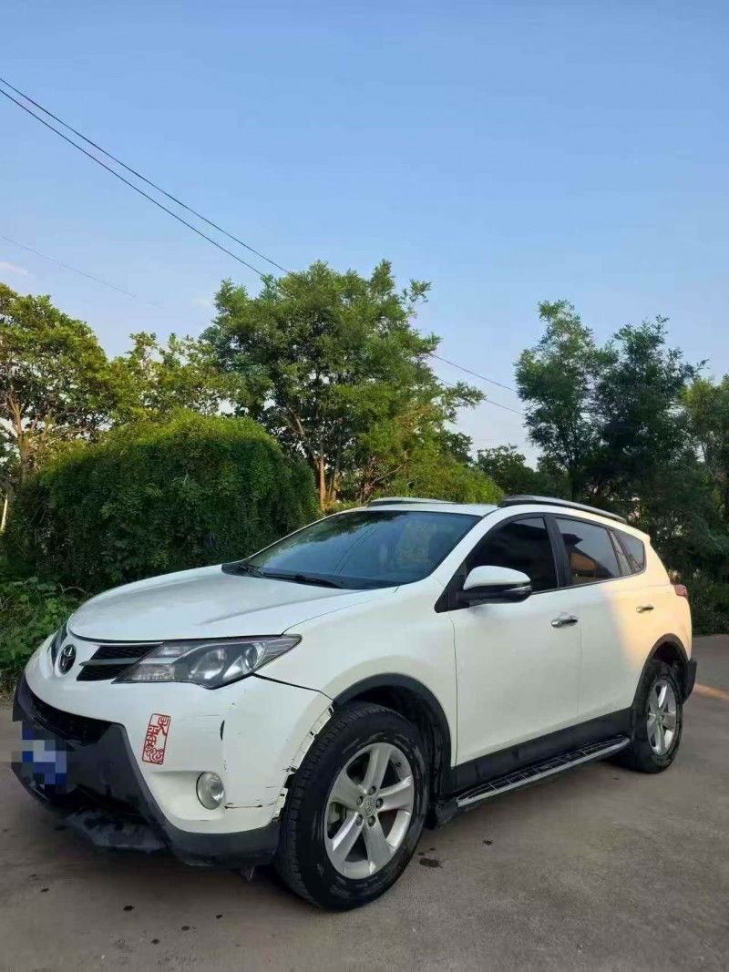 泰安13年丰田RAV4荣放3