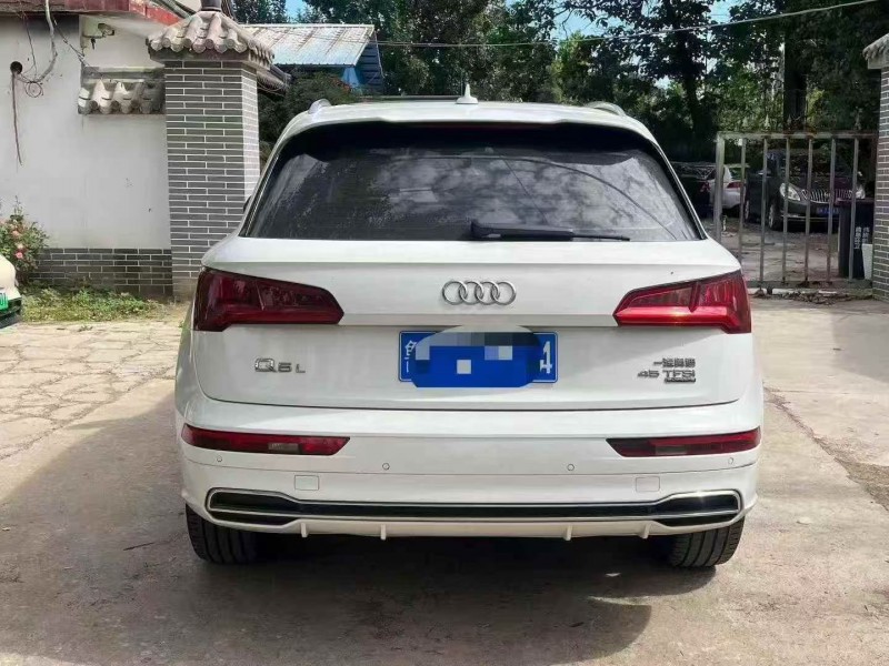 东营20年奥迪Q58