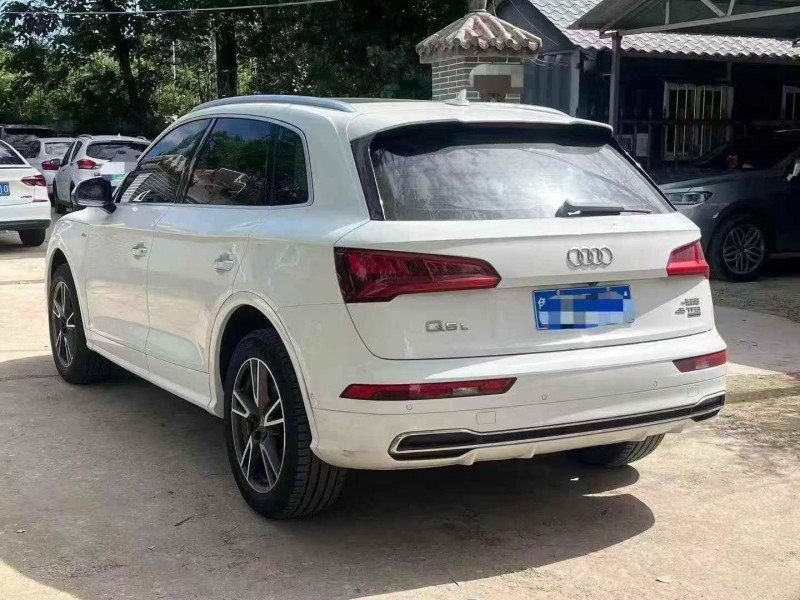 东营20年奥迪Q59