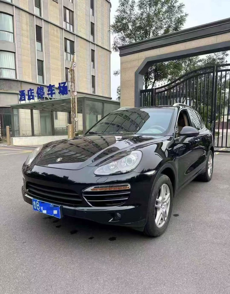 东营13年保时捷卡宴3