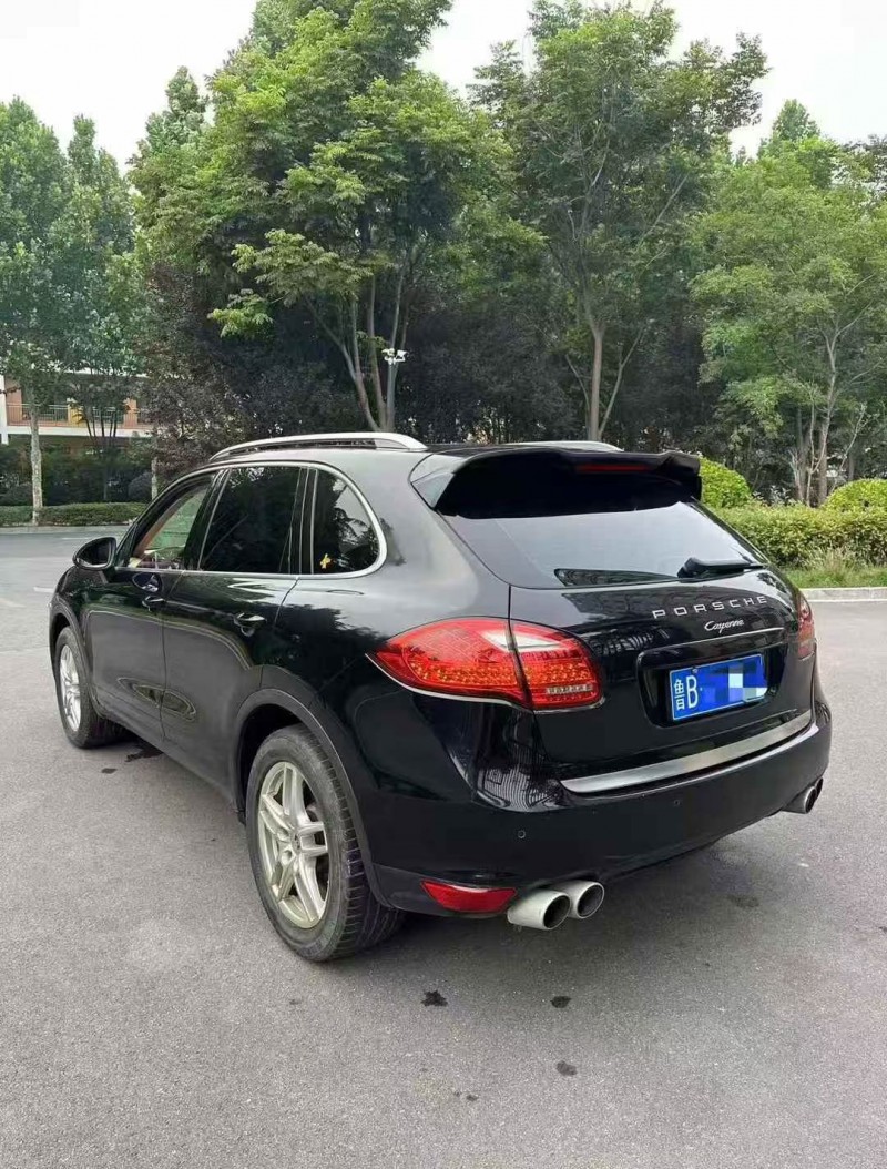 东营13年保时捷卡宴8