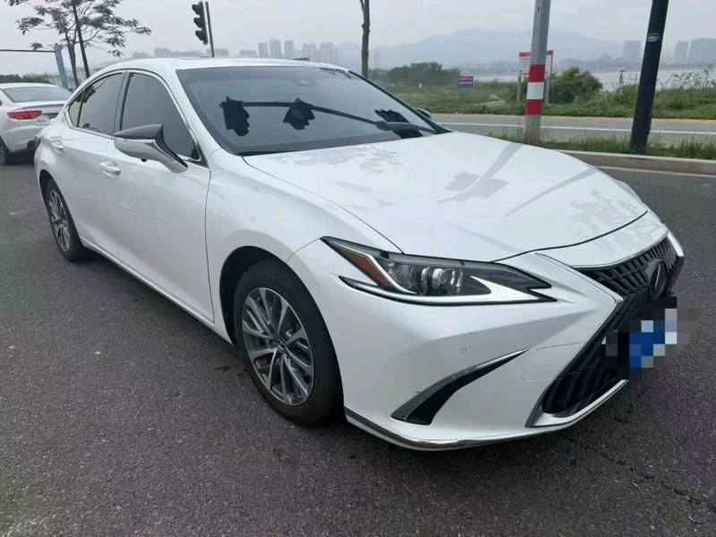 福州23年雷克萨斯ES4