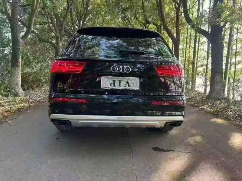 苏州19年奥迪Q78