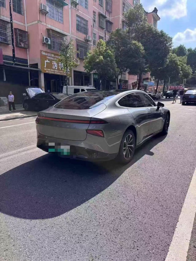 岳阳21年小鹏汽车p76
