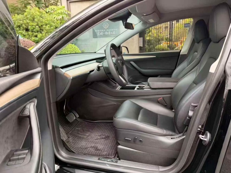 桂林23年特斯拉MODEL Y4