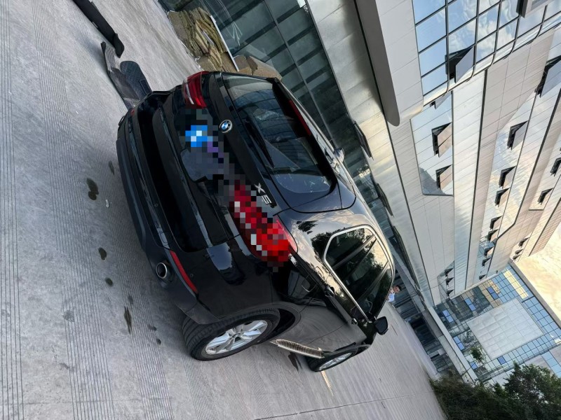 乐山18年宝马X55