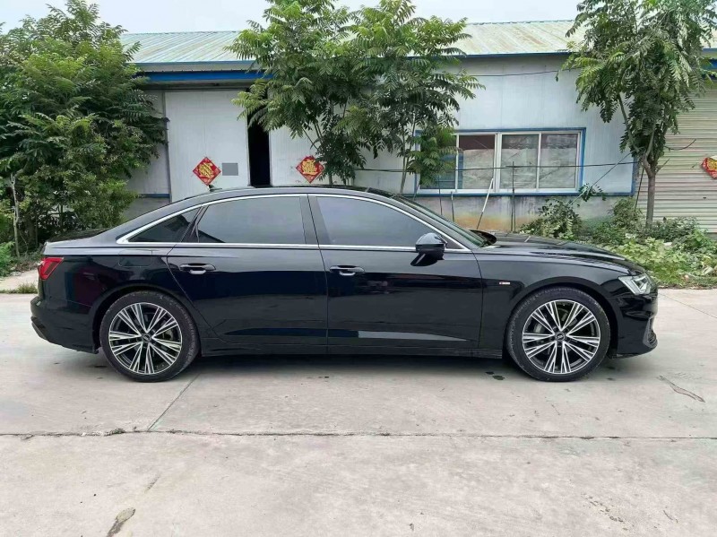 济宁22年奥迪A6L8