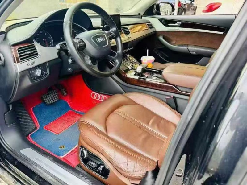 三明13年奥迪A8L5