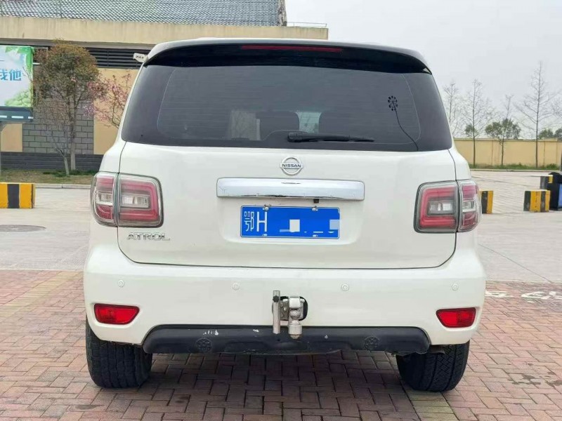 岳阳19年日产途乐6