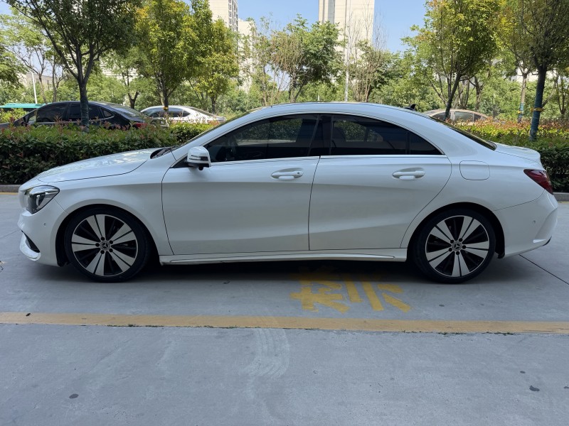 济宁18年奔驰CLA2