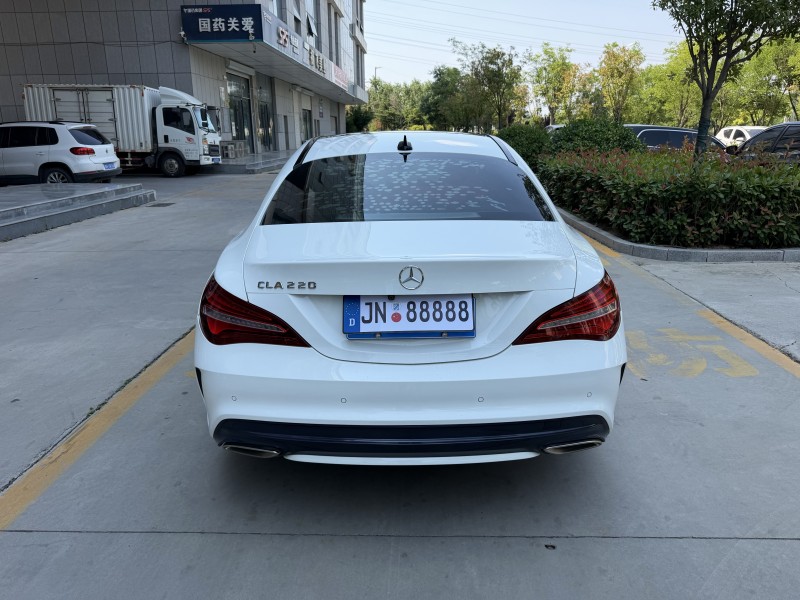 济宁18年奔驰CLA3