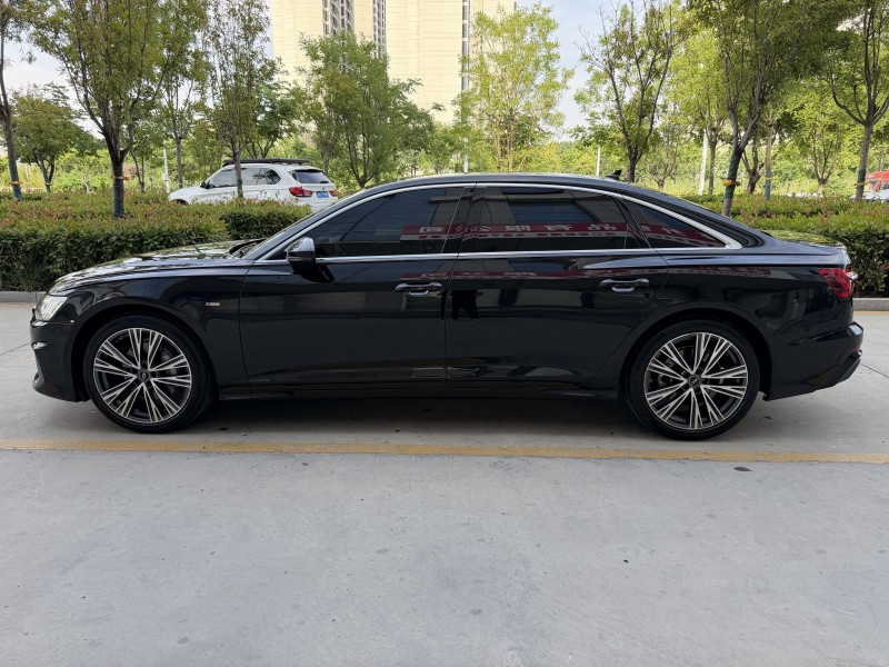 济宁22年奥迪A6L5