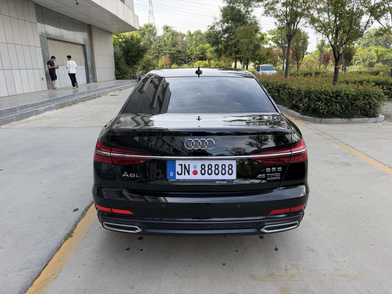 济宁22年奥迪A6L9