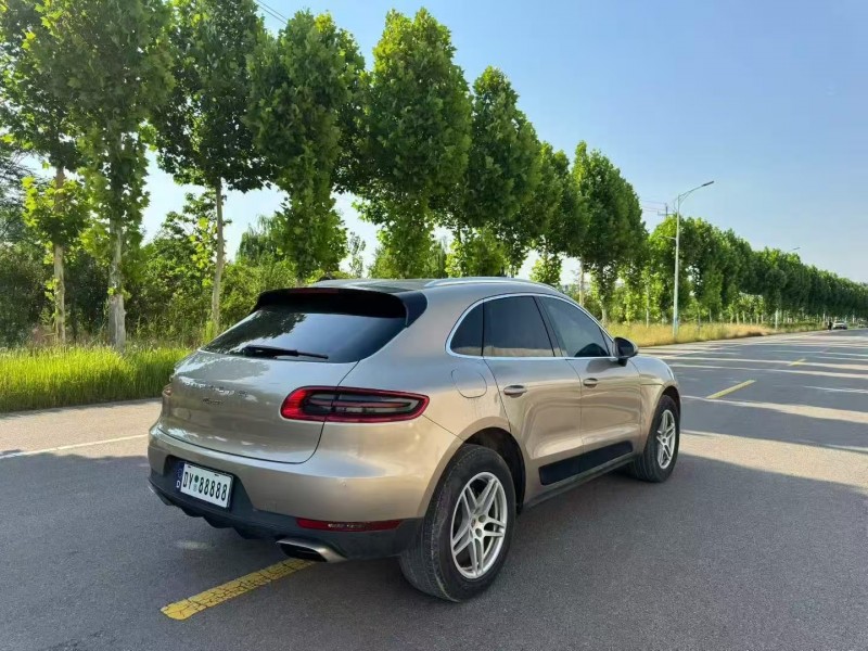 菏泽16年保时捷Macan7