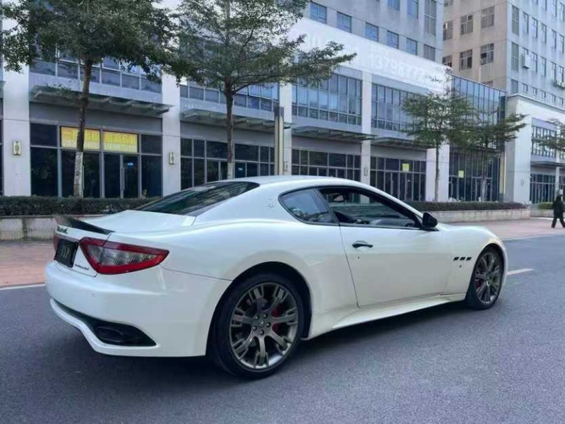 东莞15年玛莎拉蒂GT9