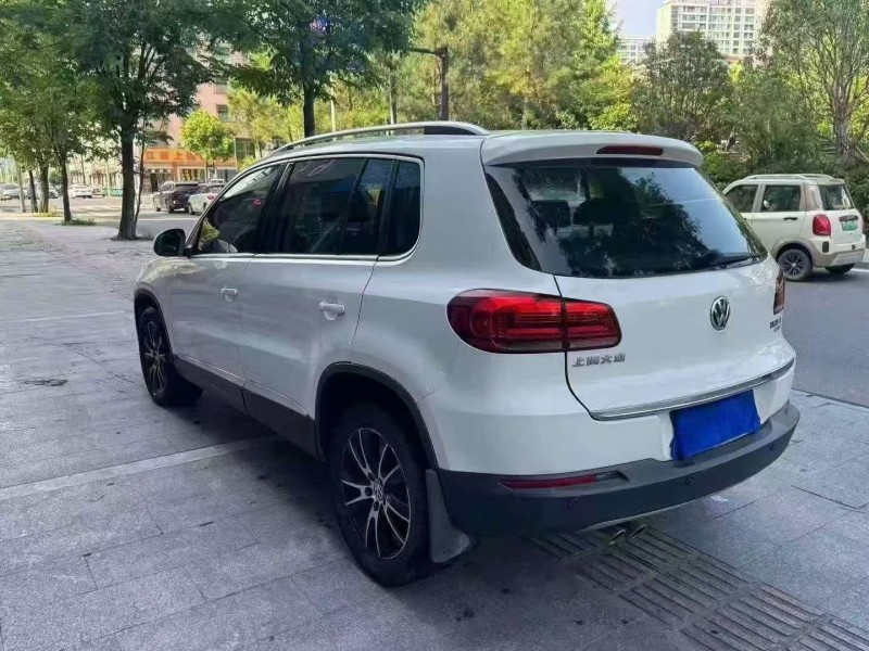 嘉兴16年大众途观7