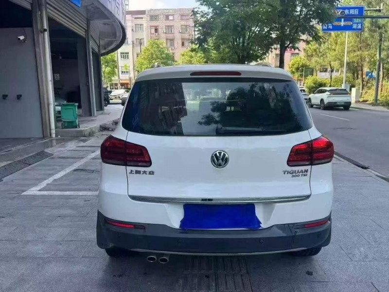 嘉兴16年大众途观9