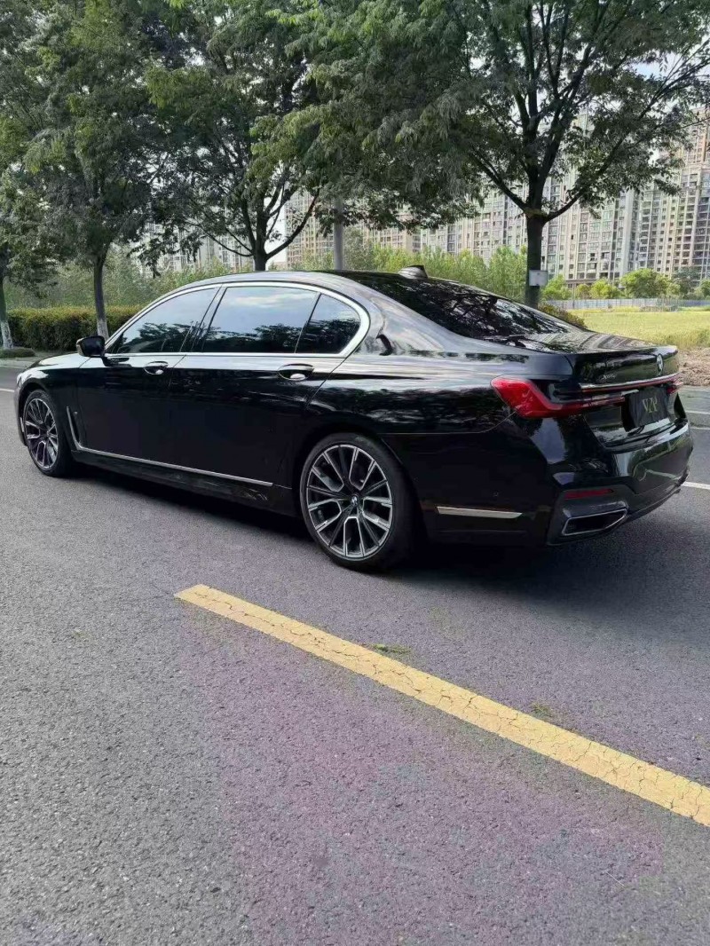 苏州20年宝马7系7