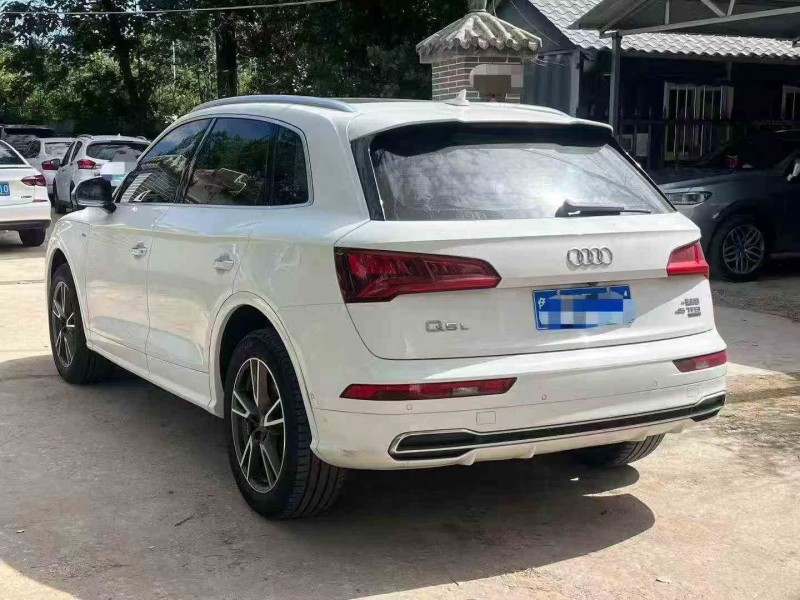 枣庄20年奥迪Q58
