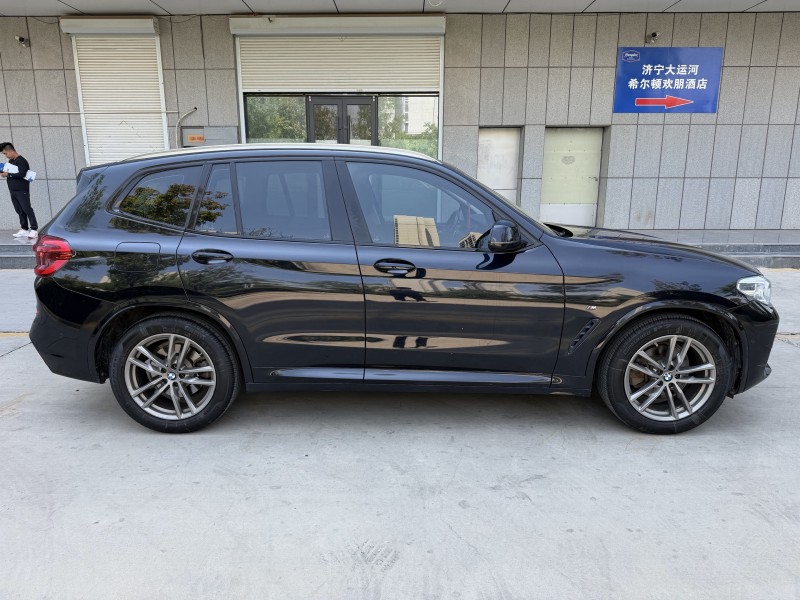 济宁19年宝马X33